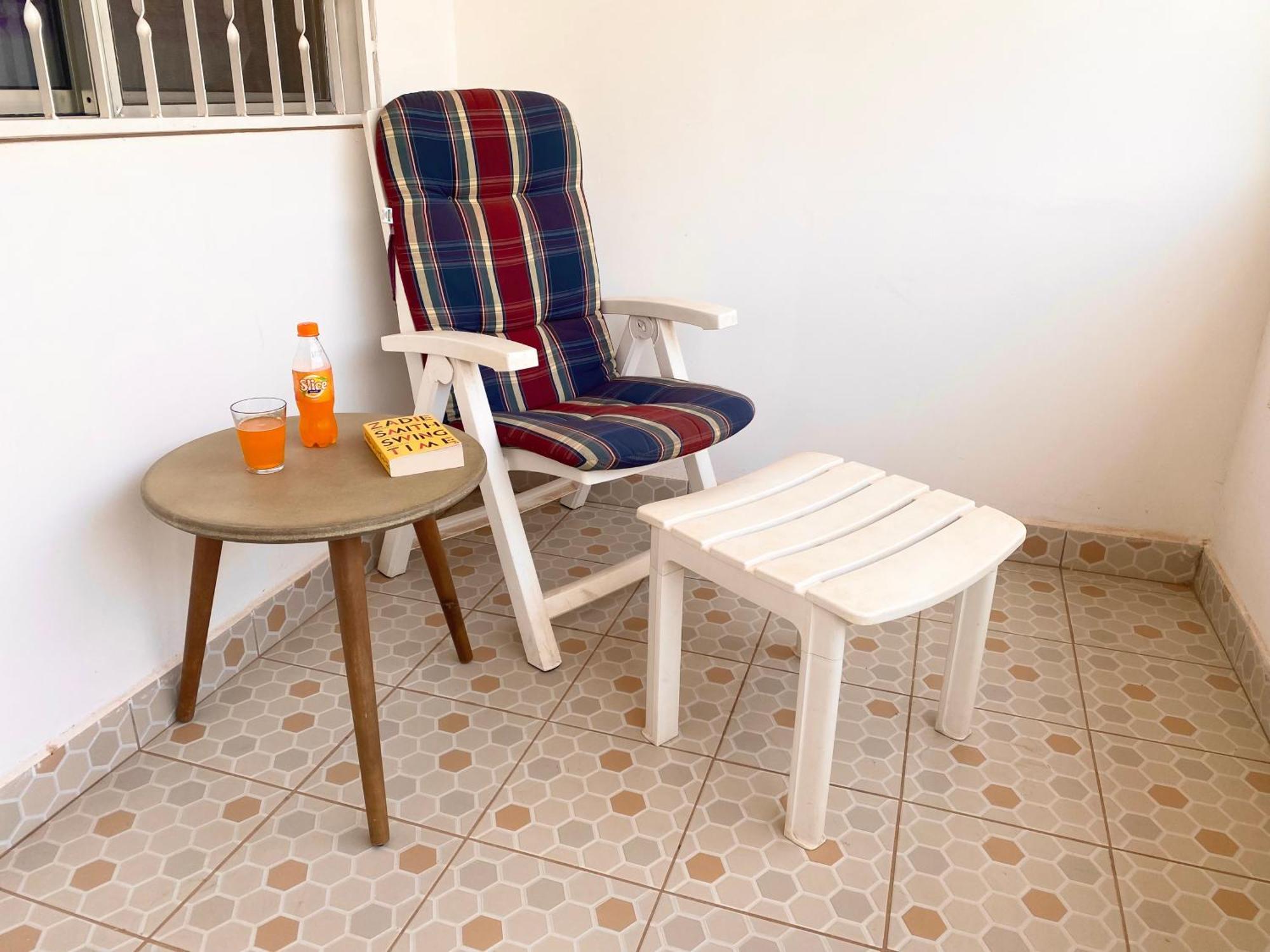 Hotel Dabo House à Brufut Extérieur photo